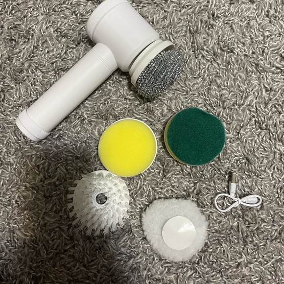 Electronic cleaning brush with 5 heads, waterproof - Picture 1 of 7